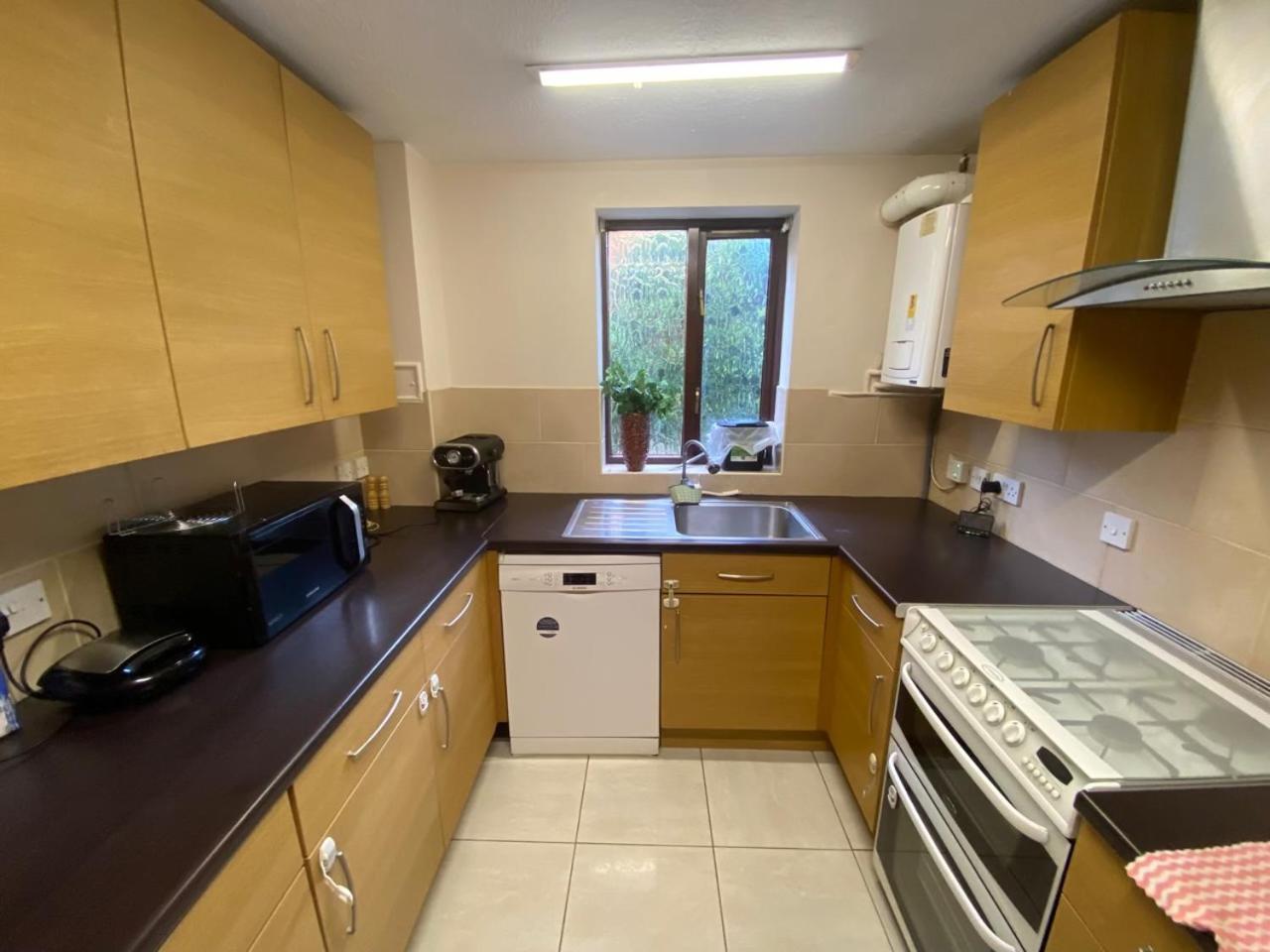 Stunning 2 Bedroom With Garden Sleep 6 London Eksteriør bilde